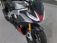 Aprilia Tuono 1100cc V4 R APRC ABS