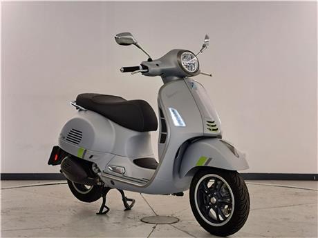 Piaggio Motosiklet Vespa GTS Supertech 300 HPE