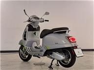 Piaggio Motosiklet Vespa GTS Supertech 300 HPE
