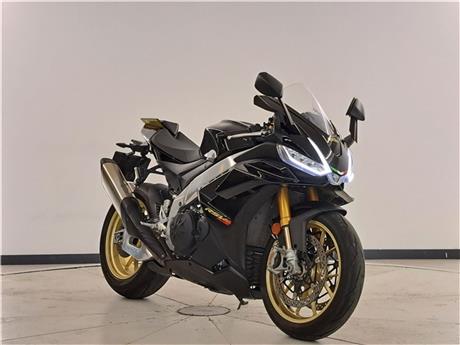 Aprilia RSV4 1100cc Factory