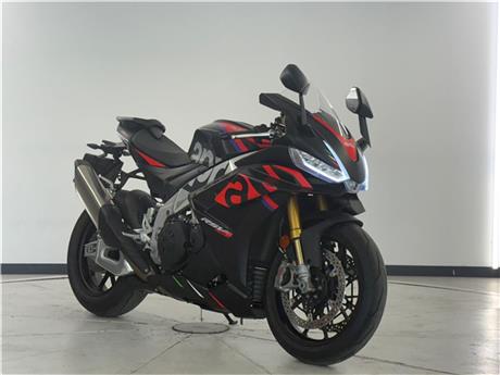 Aprilia RSV4 1100cc Factory