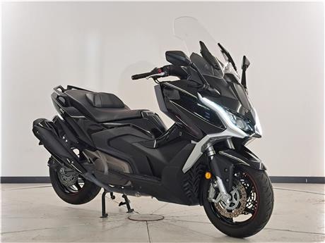 Kymco AK 550