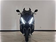 Kymco AK 550